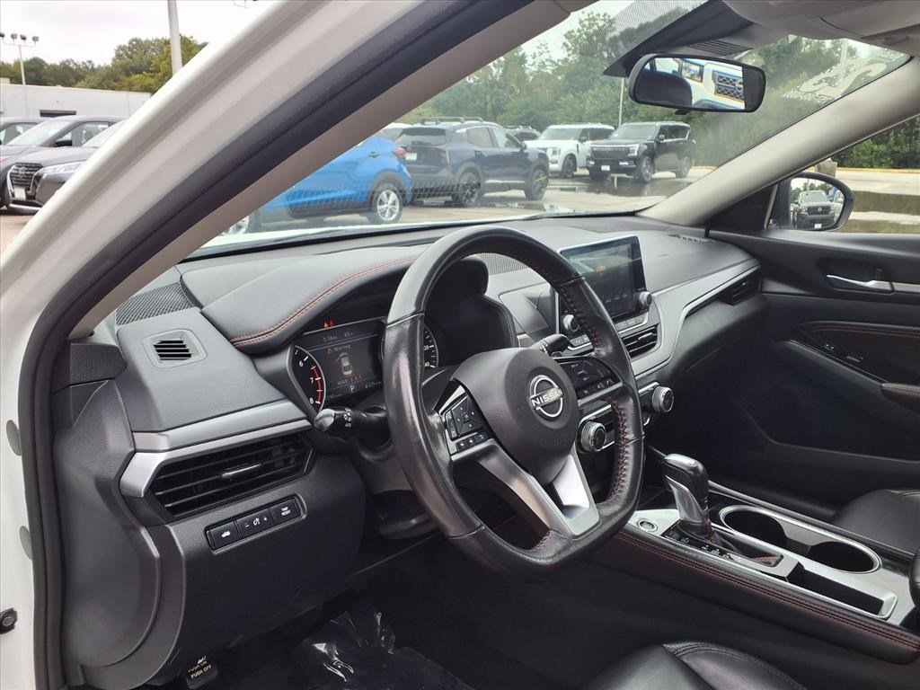 2023 Nissan Altima 2.5 SR photo 15