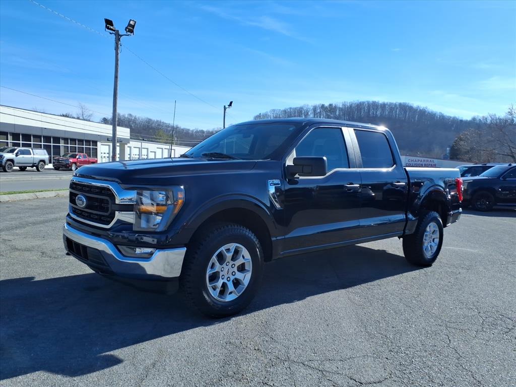 2023 Ford F-150 XL's photo