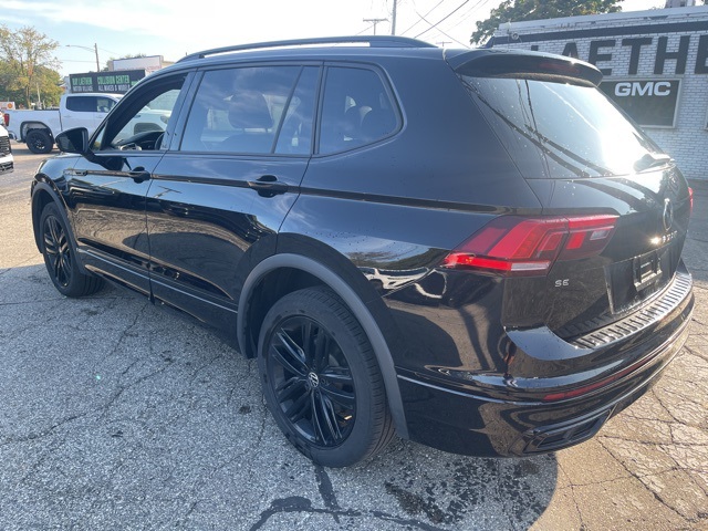 2022 Volkswagen Tiguan SE R-Line Black photo 8