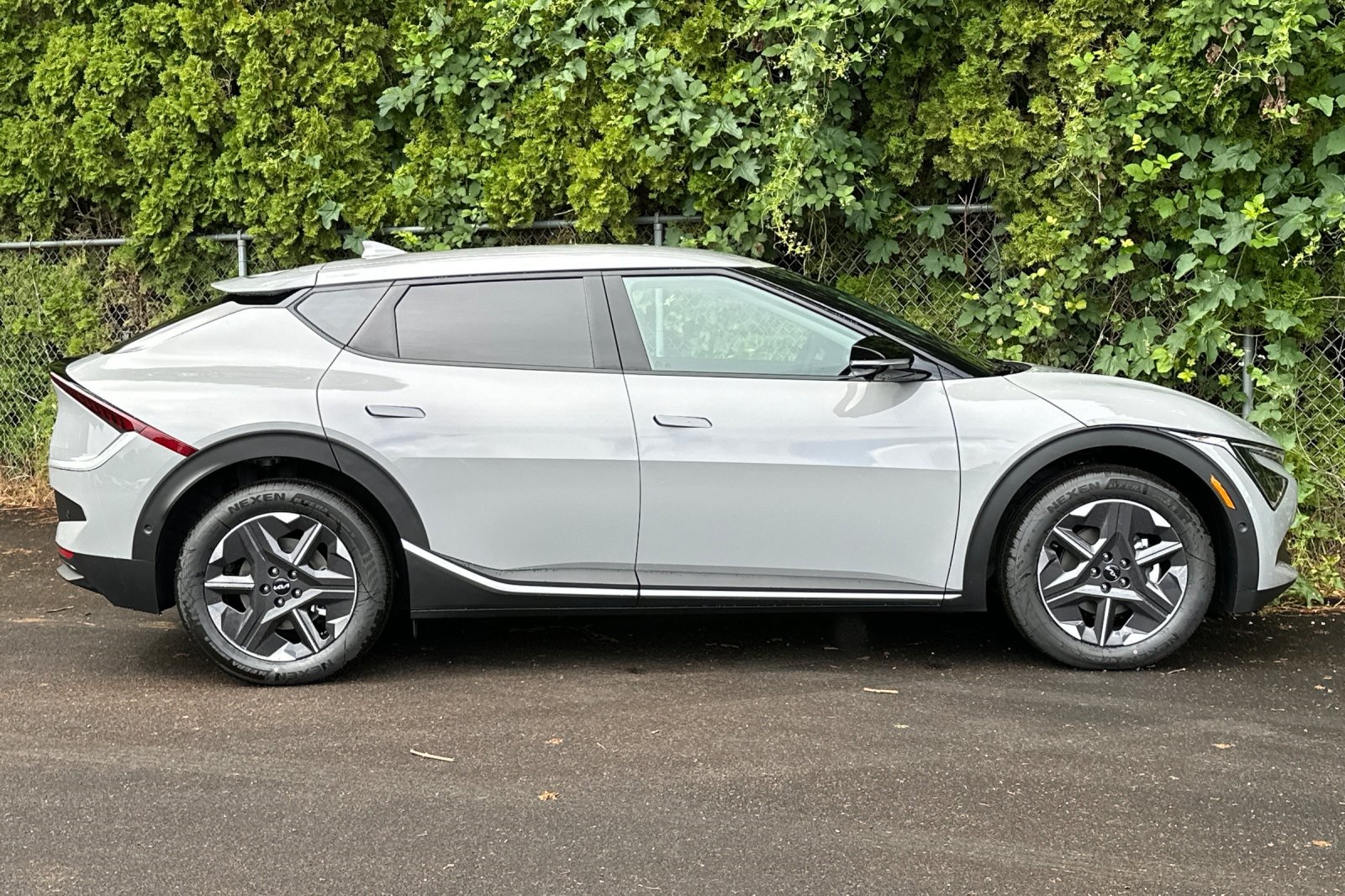 2025 Kia EV6 Light Wind photo 2