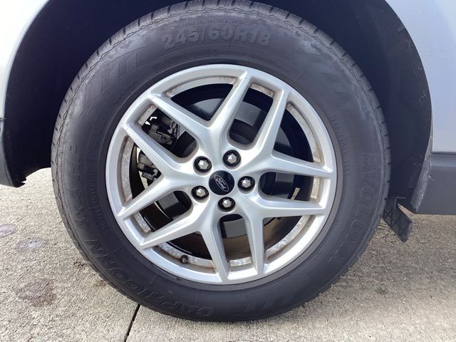 2024 Ford Edge SEL photo 13