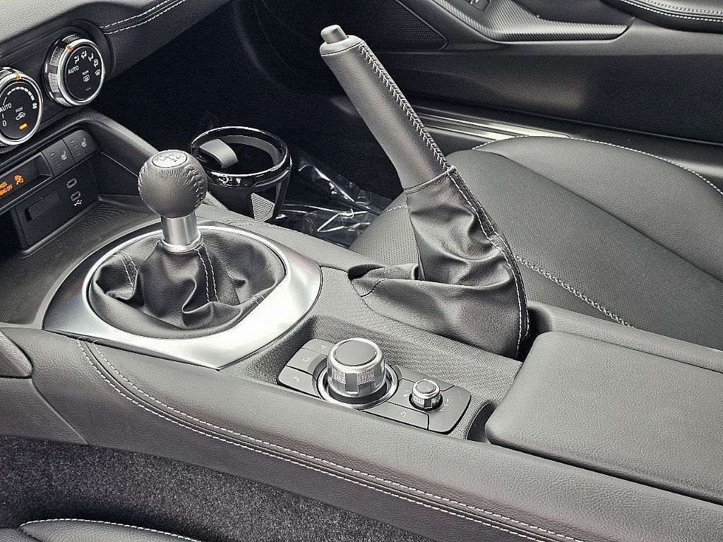 2025 Mazda MX-5 Miata Miata Grand Touring photo 24