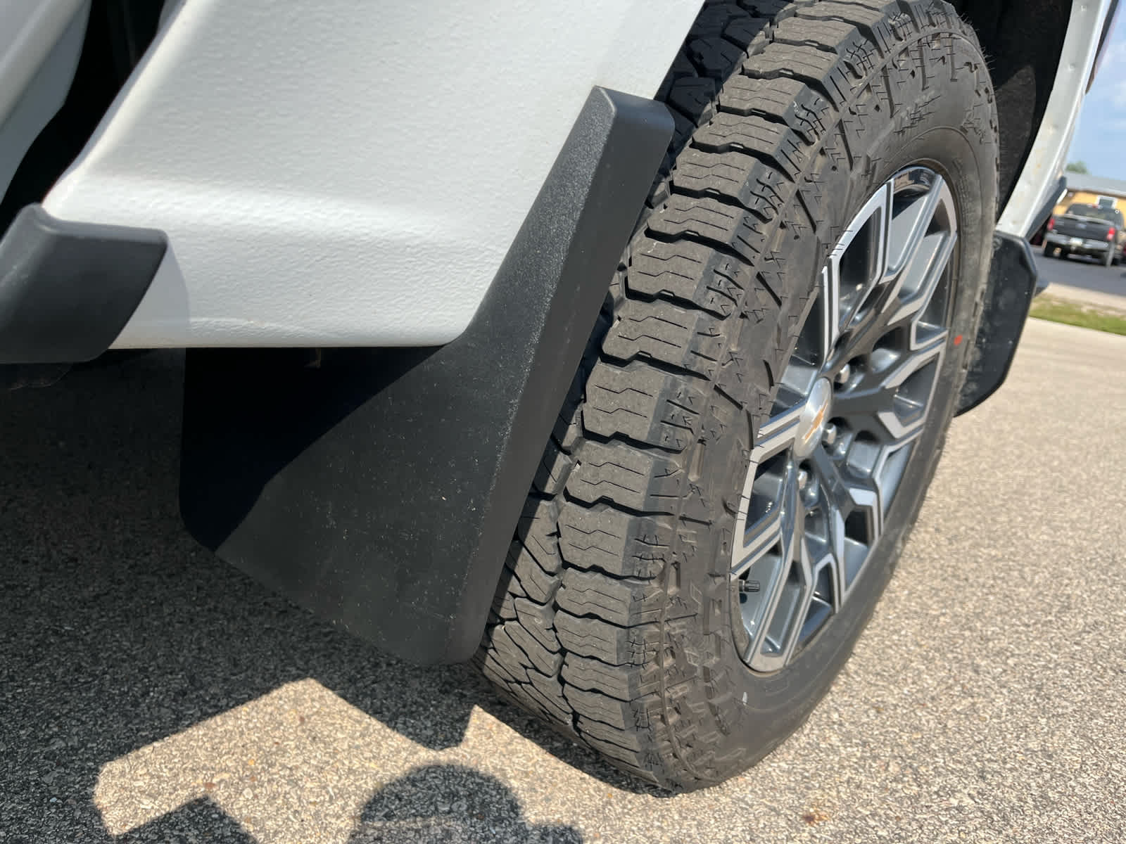 2024 Chevrolet Colorado LT photo 13