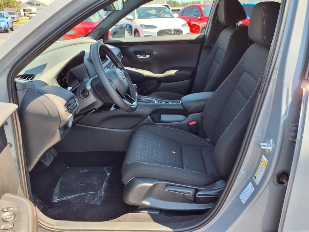 2026 Honda HR-V Sport photo 13