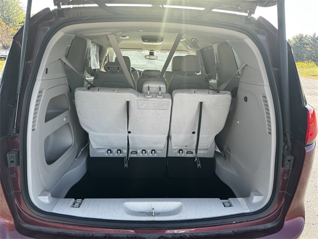 2017 Chrysler Pacifica Touring L photo 18