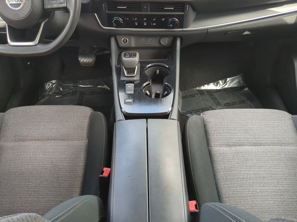 2021 Nissan Rogue S photo 17