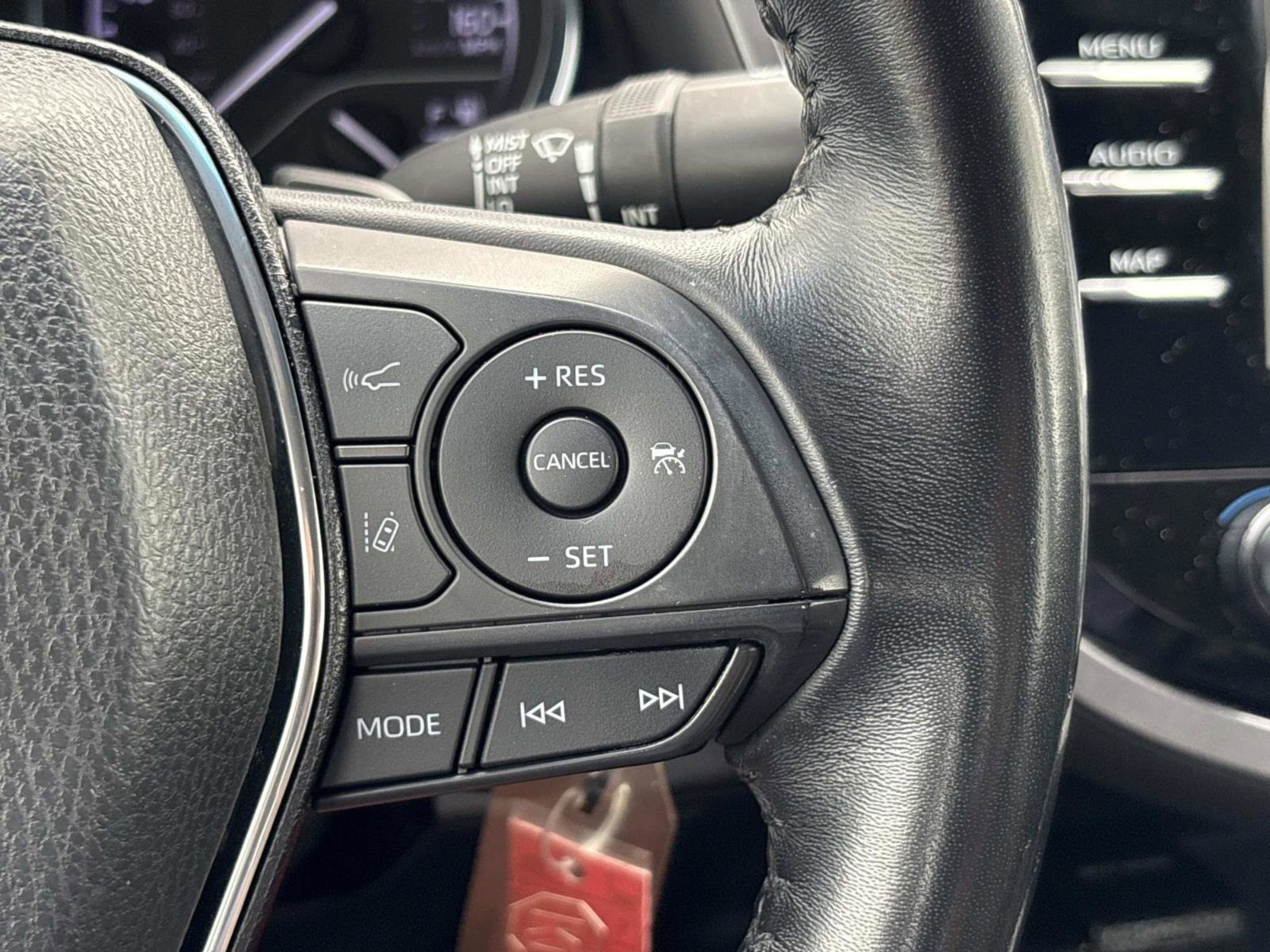 2019 Toyota Camry SE photo 26