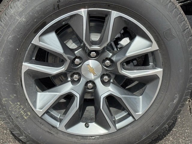 2025 Chevrolet Silverado 1500 LT photo 10