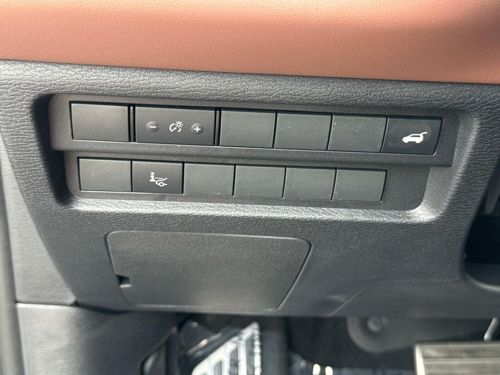 2025 Mitsubishi Outlander SEL photo 36
