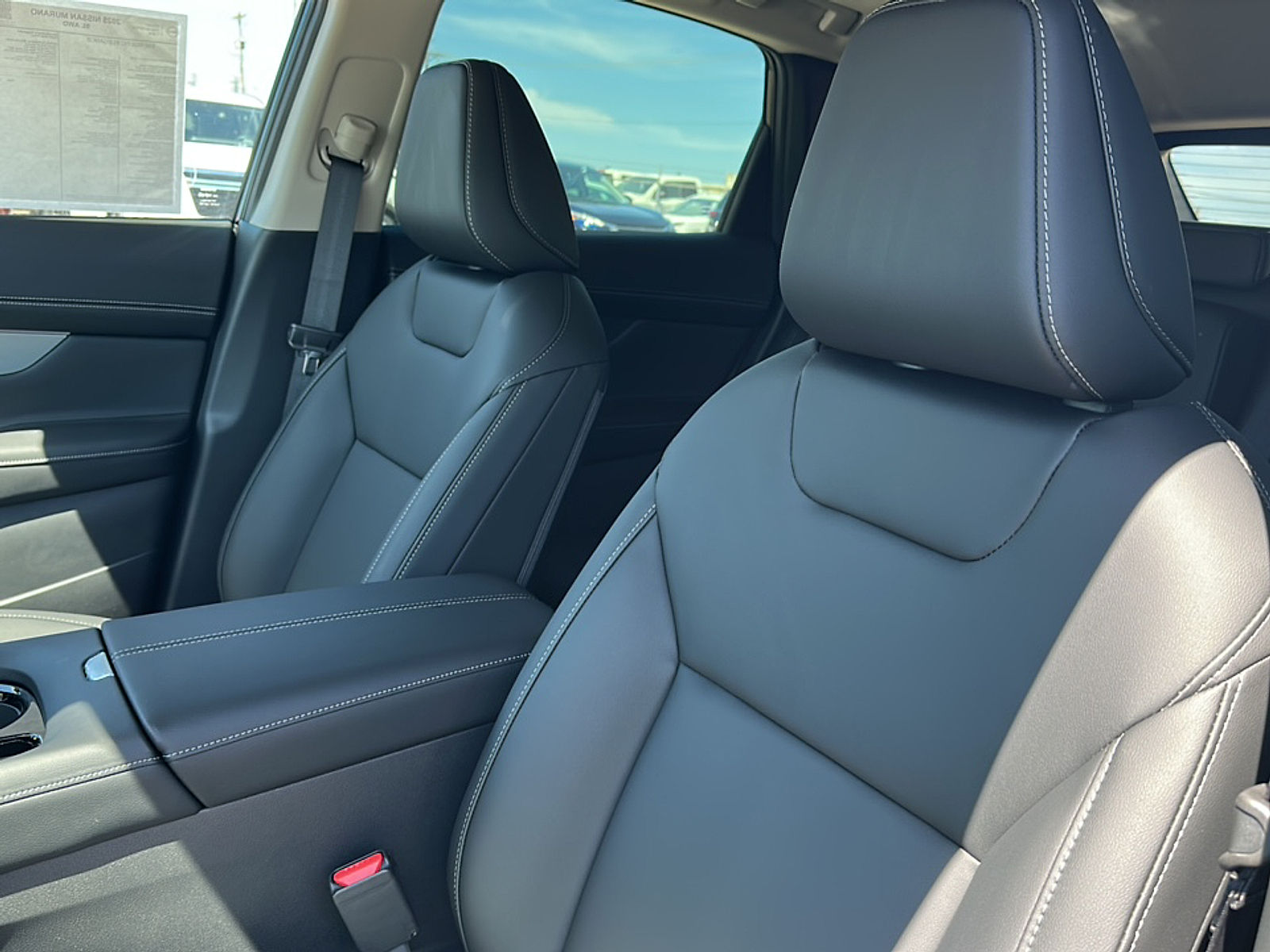 2025 Nissan Murano SL photo 4