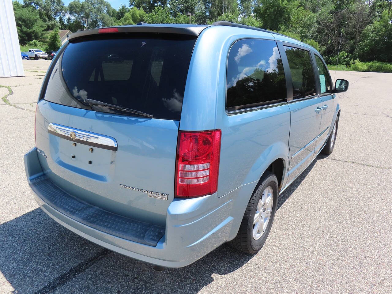 2009 Chrysler Town & Country Touring photo 4