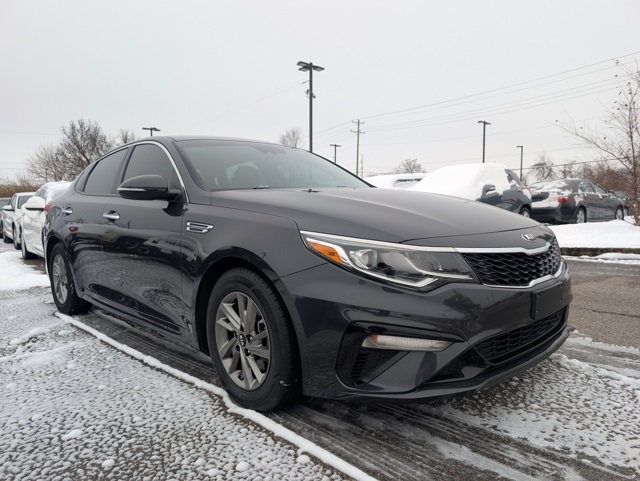 2019 Kia Optima LX's photo