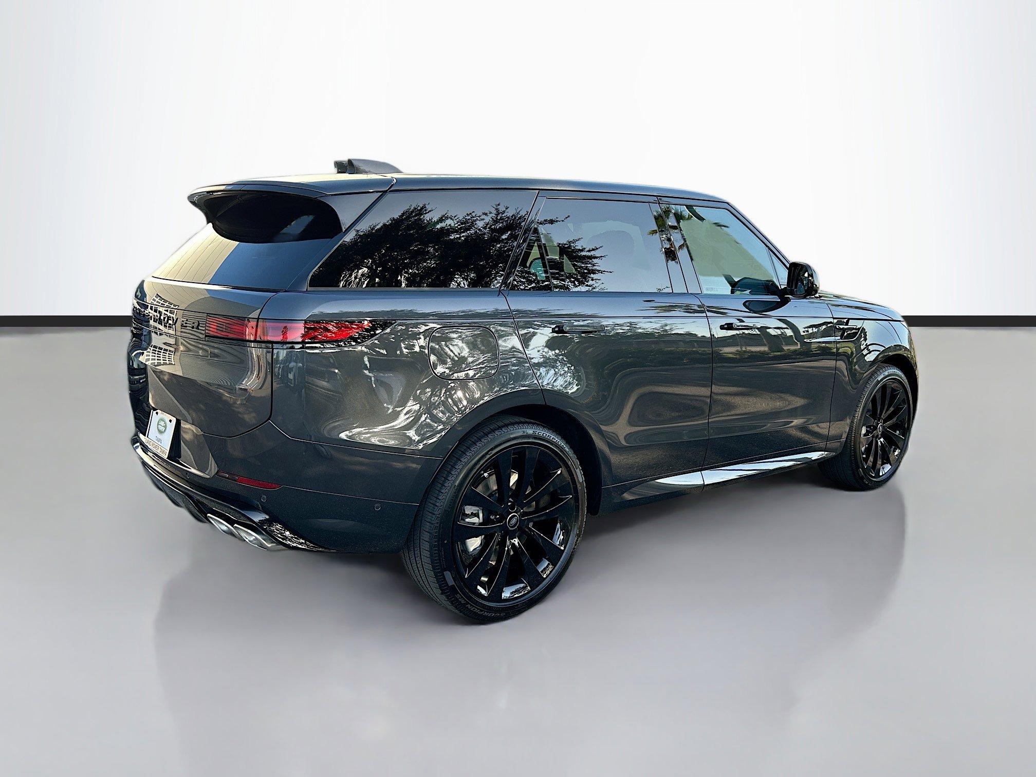2025 Land Rover Range Rover Sport SE photo 4