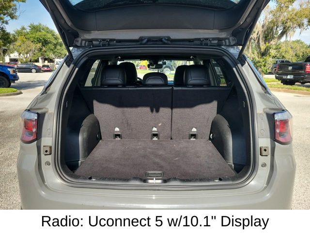 2023 Jeep Compass Limited photo 2