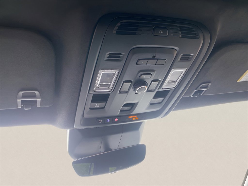 2024 Cadillac Escalade ESV V-Series photo 22