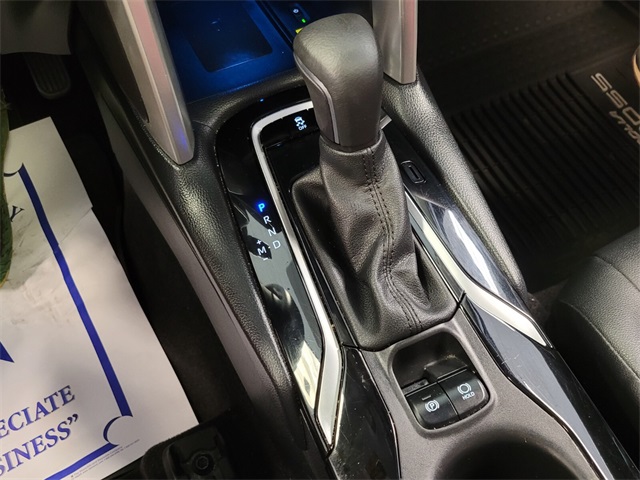 2023 Toyota Corolla Cross XLE photo 22
