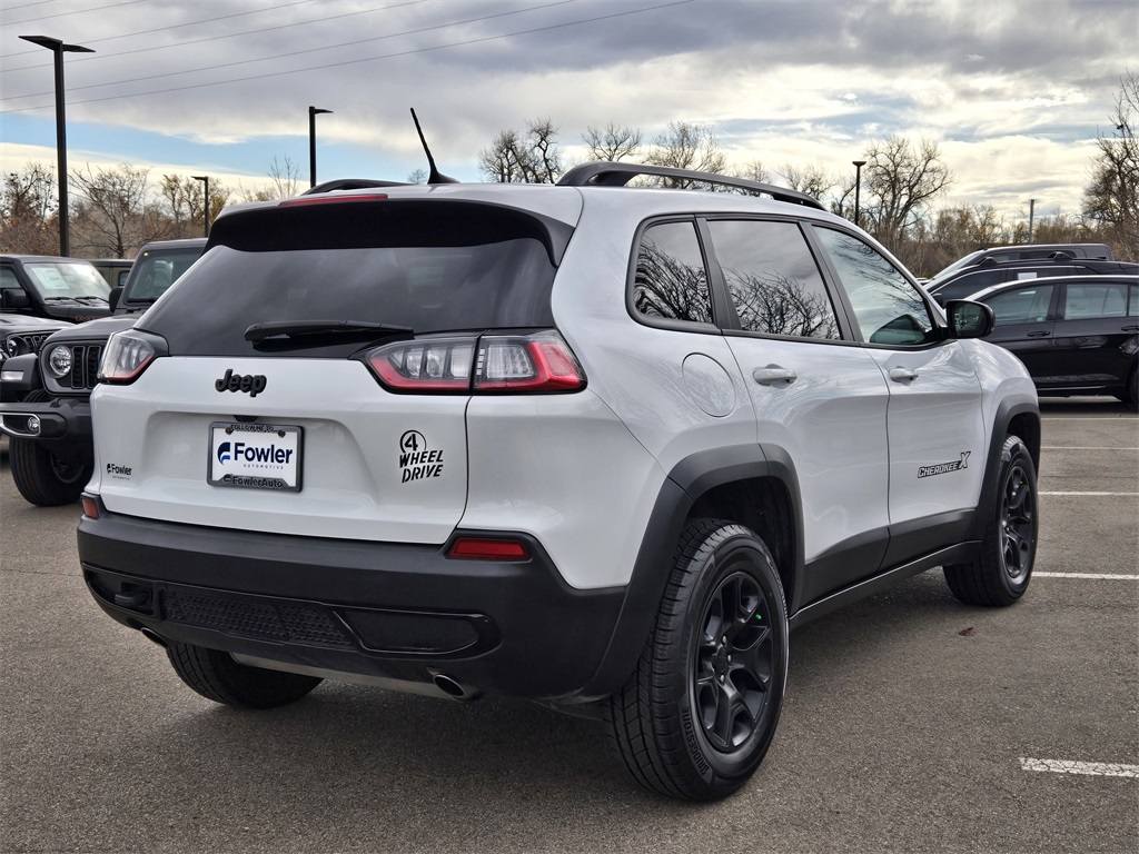 2022 Jeep Cherokee Latitude photo 2