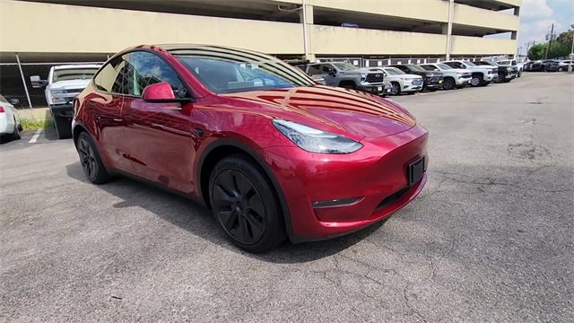 Used 2025 Tesla Model Y Long Range with VIN 7SAYGDEE2SA363088 for sale in Northfield, Minnesota