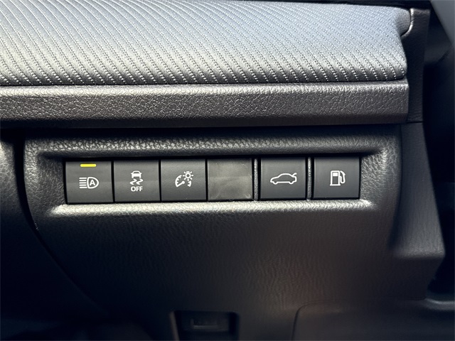 2025 Toyota Camry SE photo 15