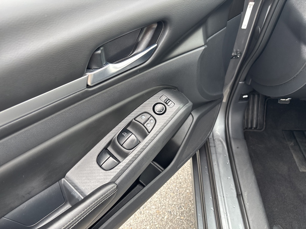2022 Nissan Altima 2.5 SV photo 7