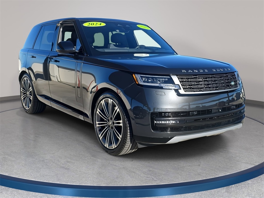2024 Land Rover Range Rover SE photo 3