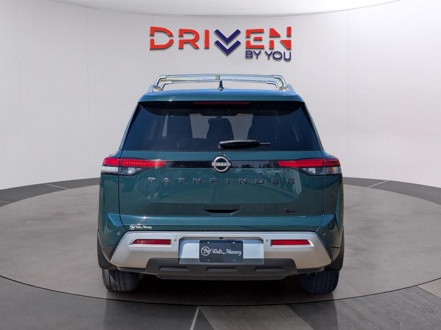 2022 Nissan Pathfinder SL photo 4