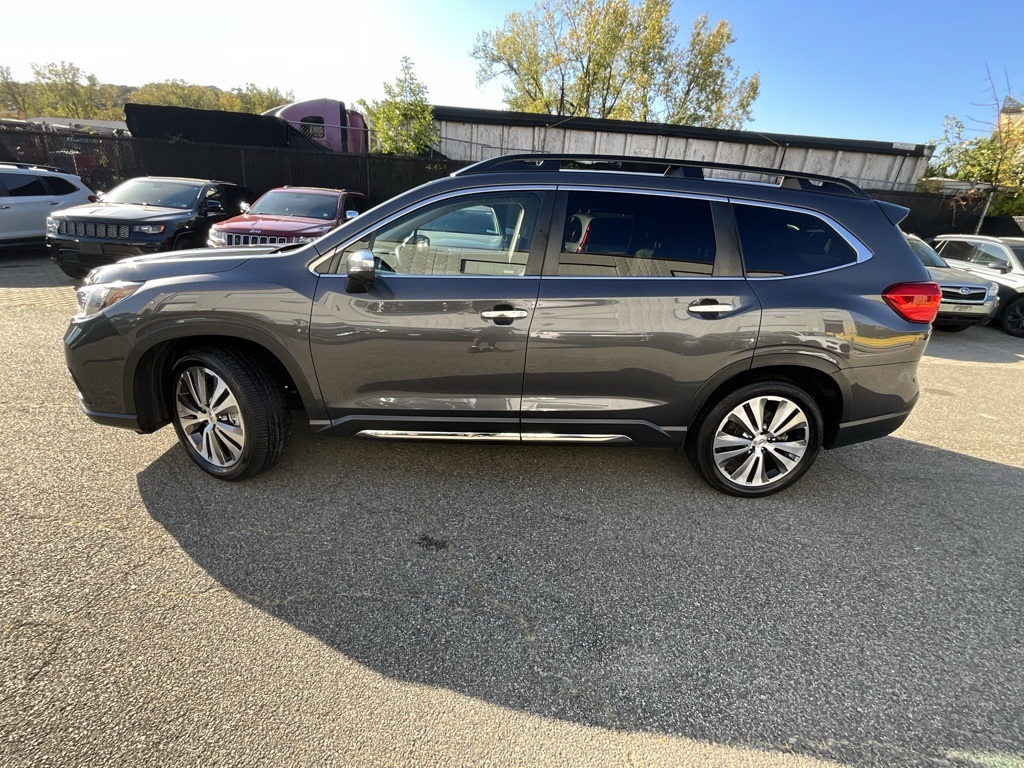 2022 Subaru Ascent Touring photo 4