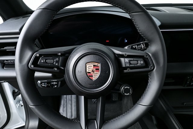 2025 Porsche Macan Electric photo 8