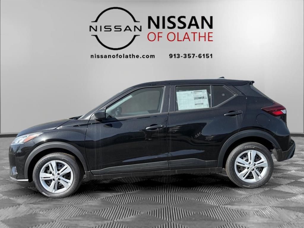 2025 Nissan Kicks Play S photo 15