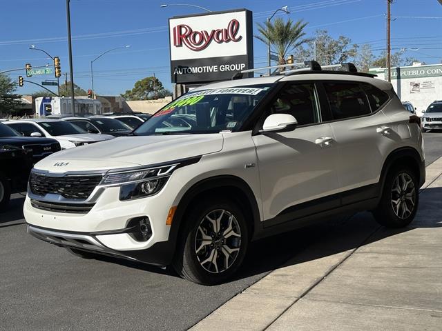 2023 Kia Seltos EX photo 5