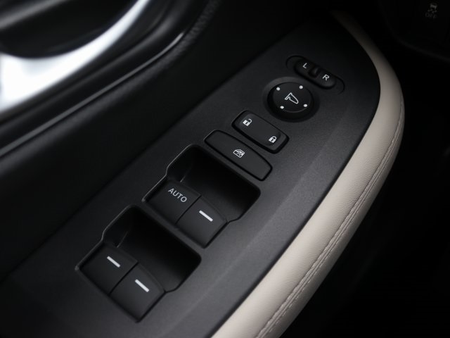 2026 Honda HR-V LX photo 16