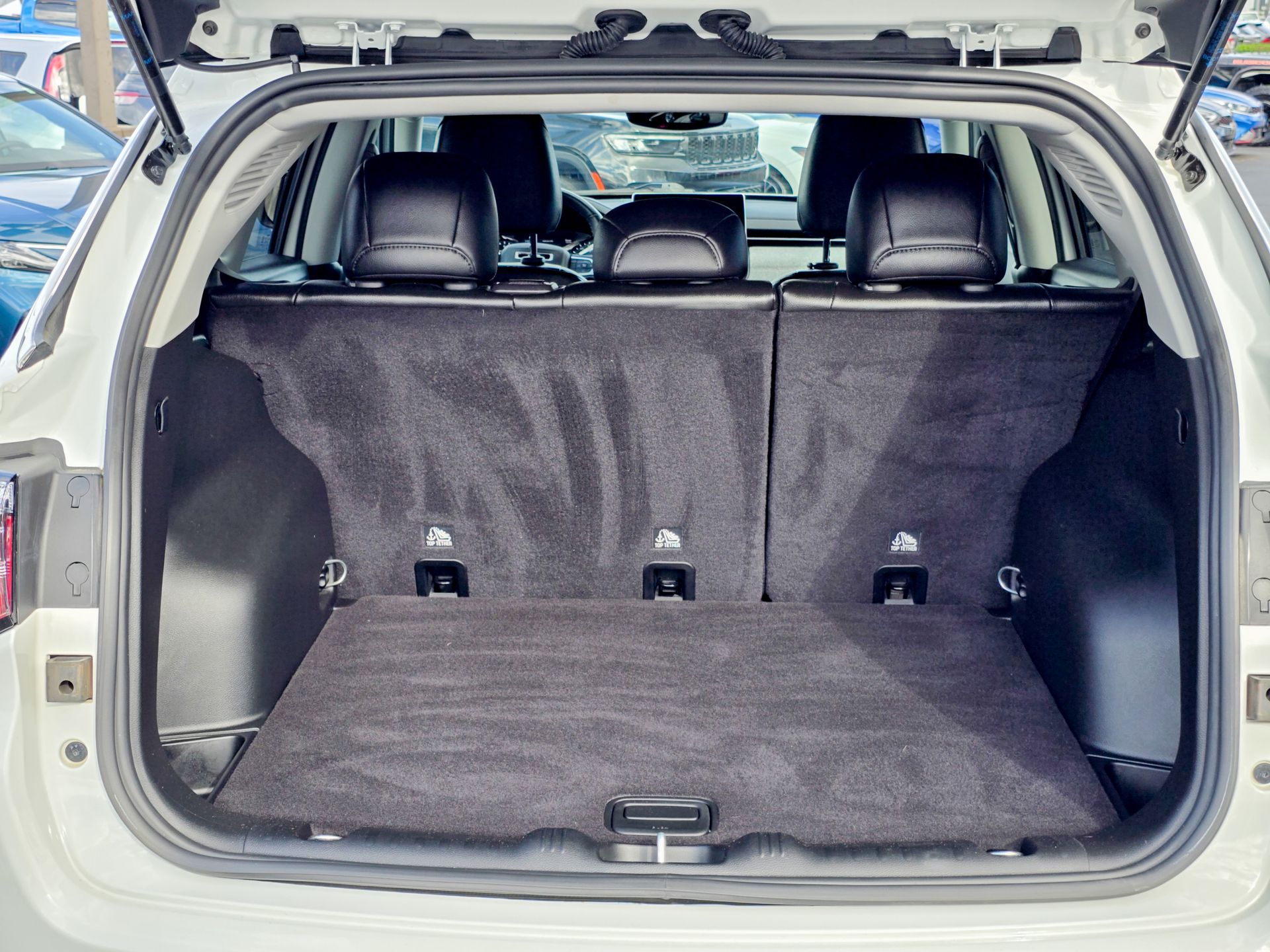 2022 Jeep Compass Latitude Lux photo 44