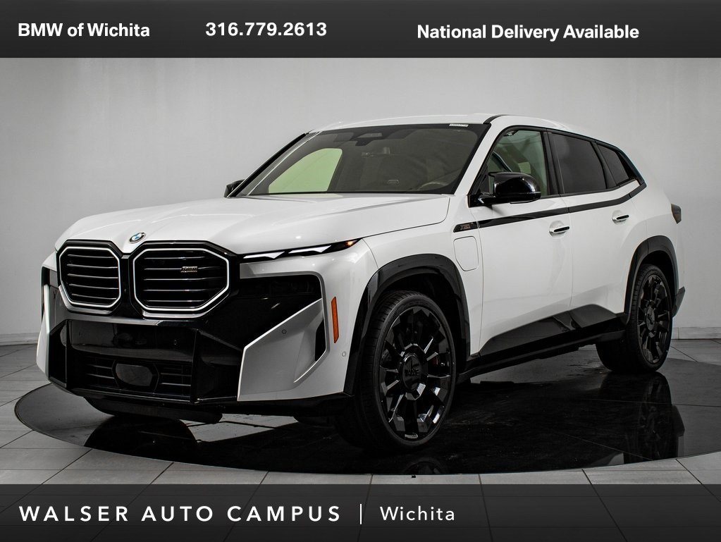 2025 BMW XM Base's photo