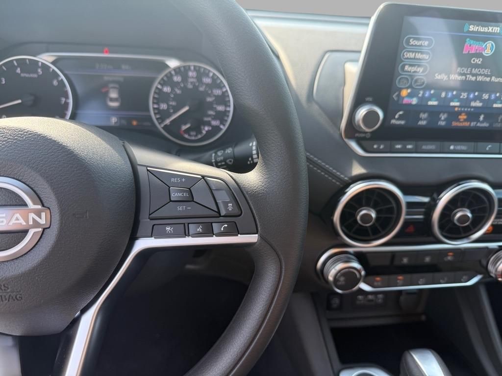 2025 Nissan Sentra SV photo 11