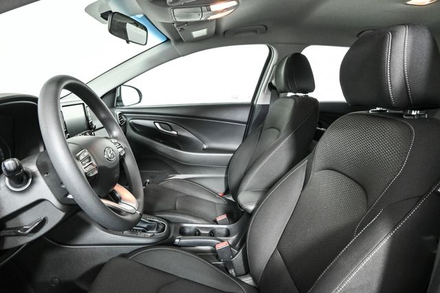 2020 Hyundai Elantra GT Base photo 5