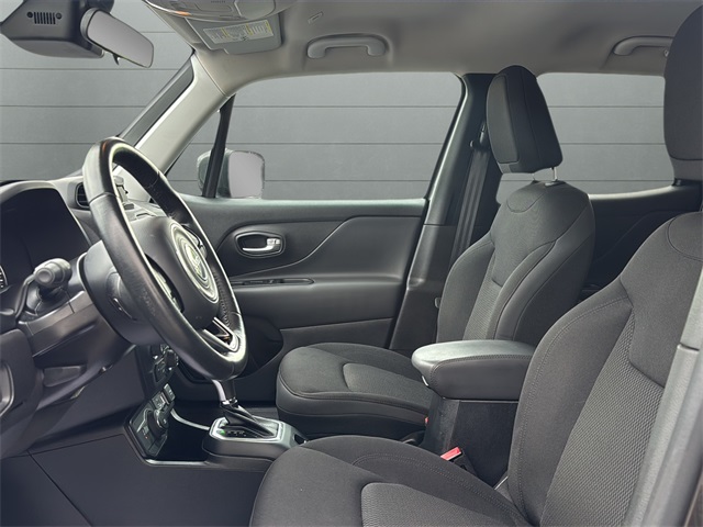 2020 Jeep Renegade Altitude photo 7