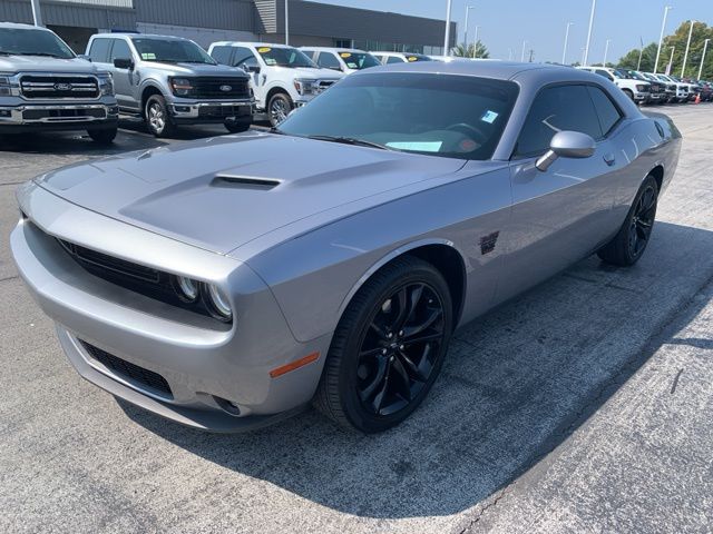 2018 Dodge Challenger R/T photo 2