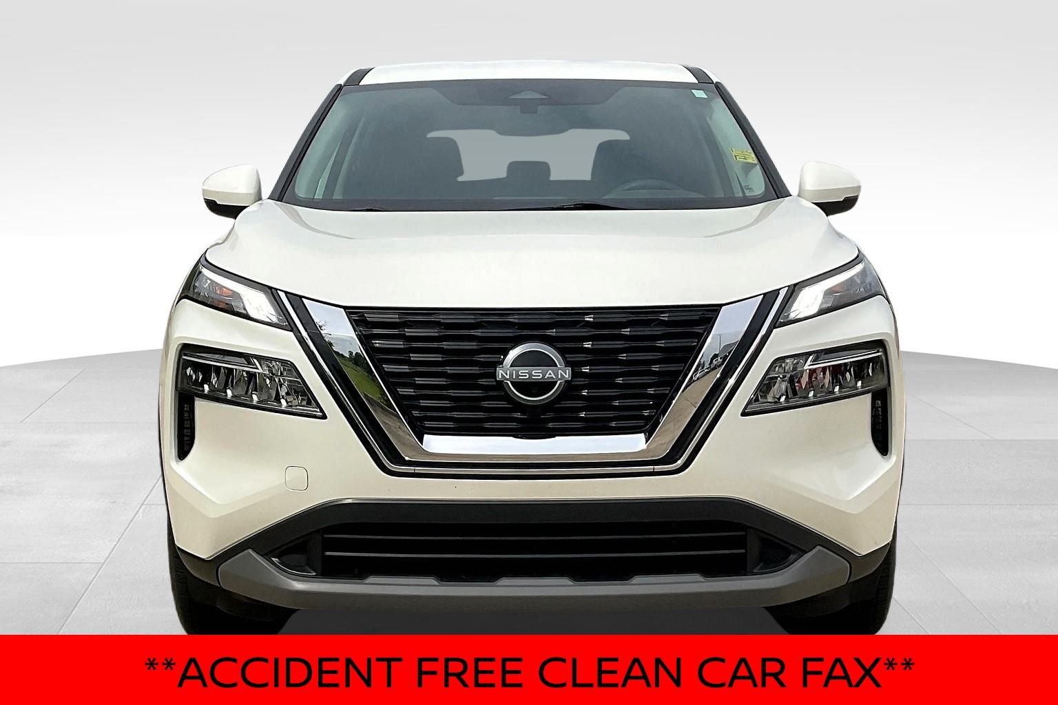 2023 Nissan Rogue SV photo 3