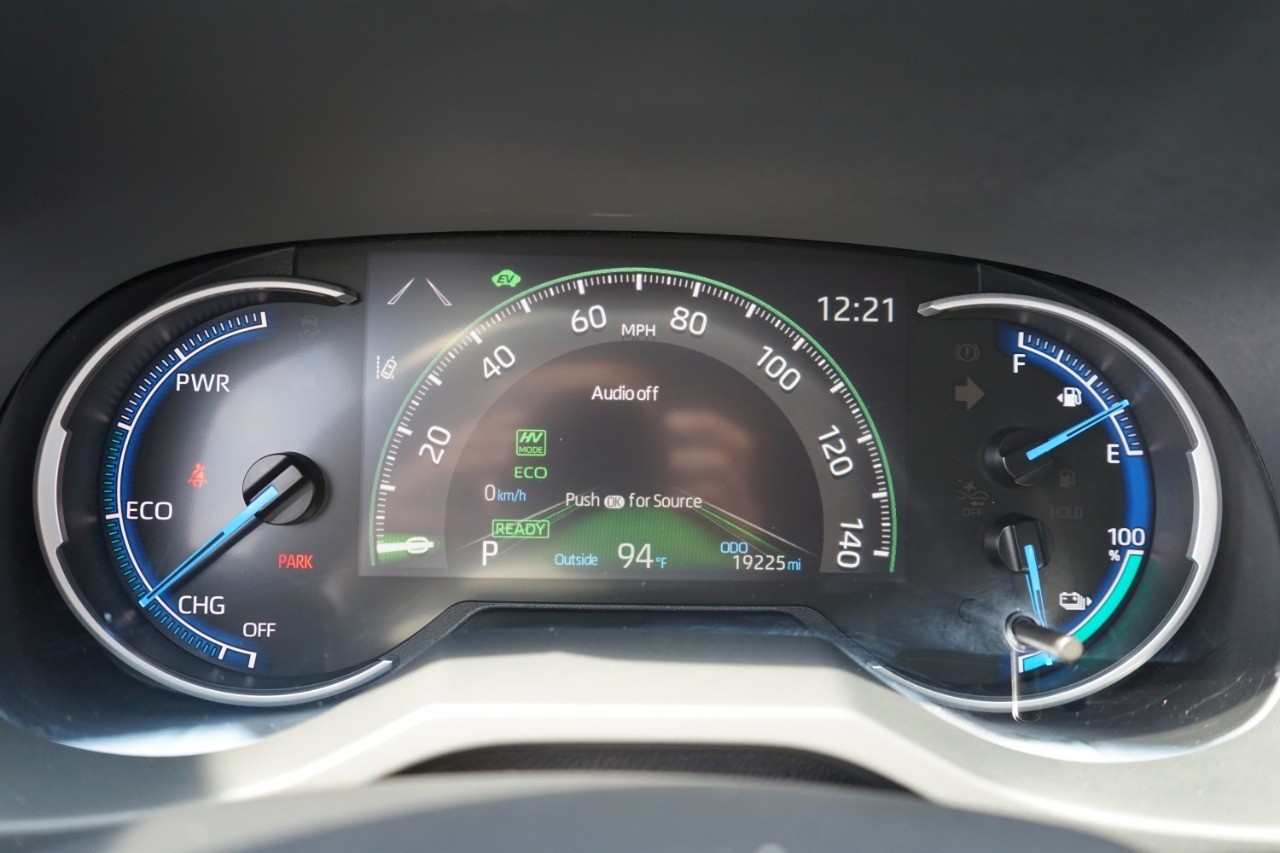 2023 Toyota RAV4 Prime SE photo 10
