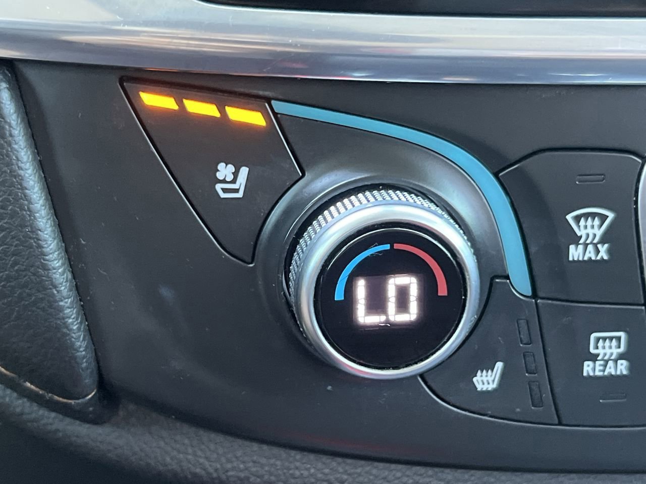 2019 Chevrolet Traverse Premier photo 22