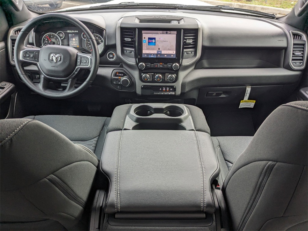 2025 Ram 1500 Tradesman photo 11