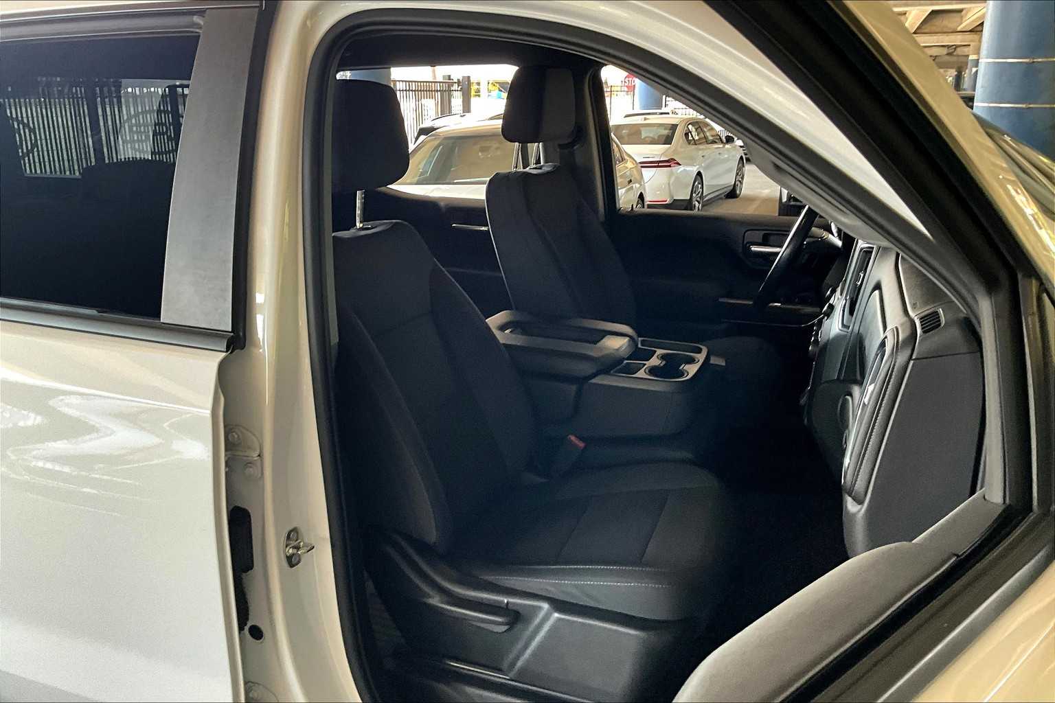 2020 Chevrolet Silverado 1500 LT photo 8