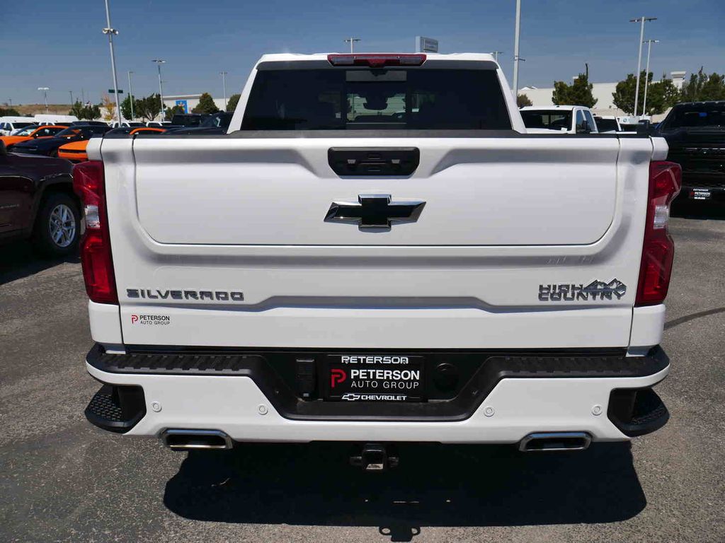 2024 Chevrolet Silverado 1500 High Country photo 16