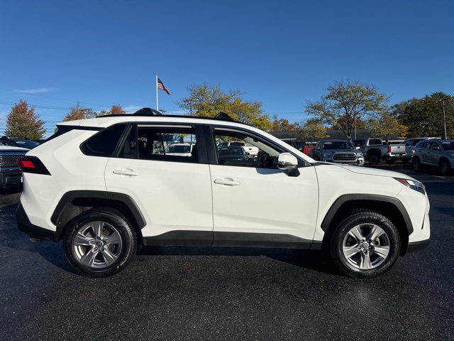 2023 Toyota RAV4 XLE photo 2