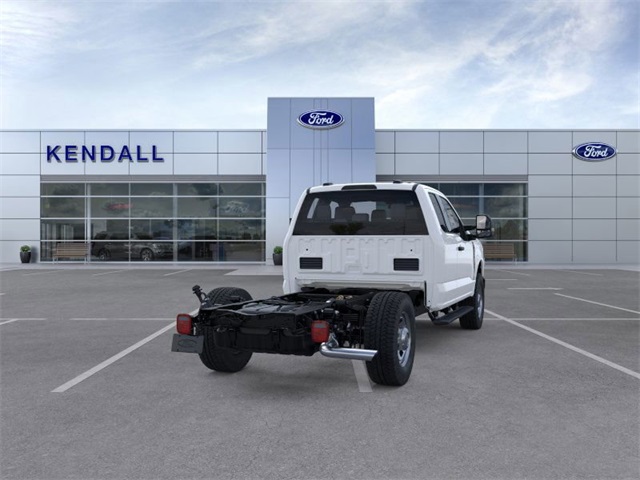 2025 Ford F-350 photo 7