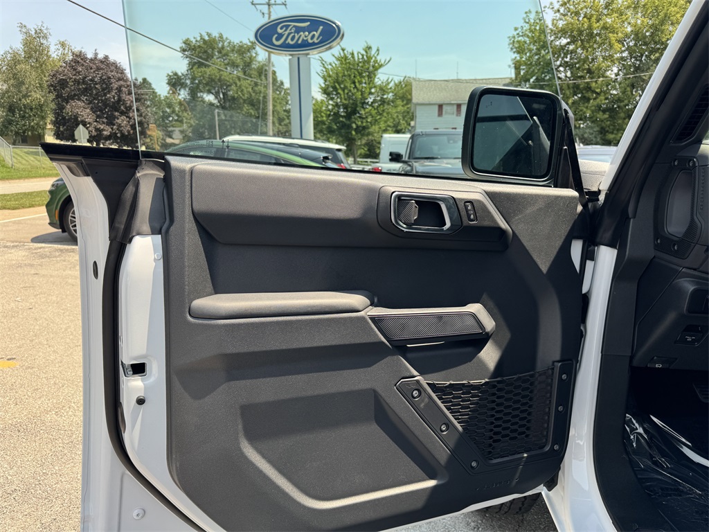 2025 Ford Bronco Big Bend photo 13