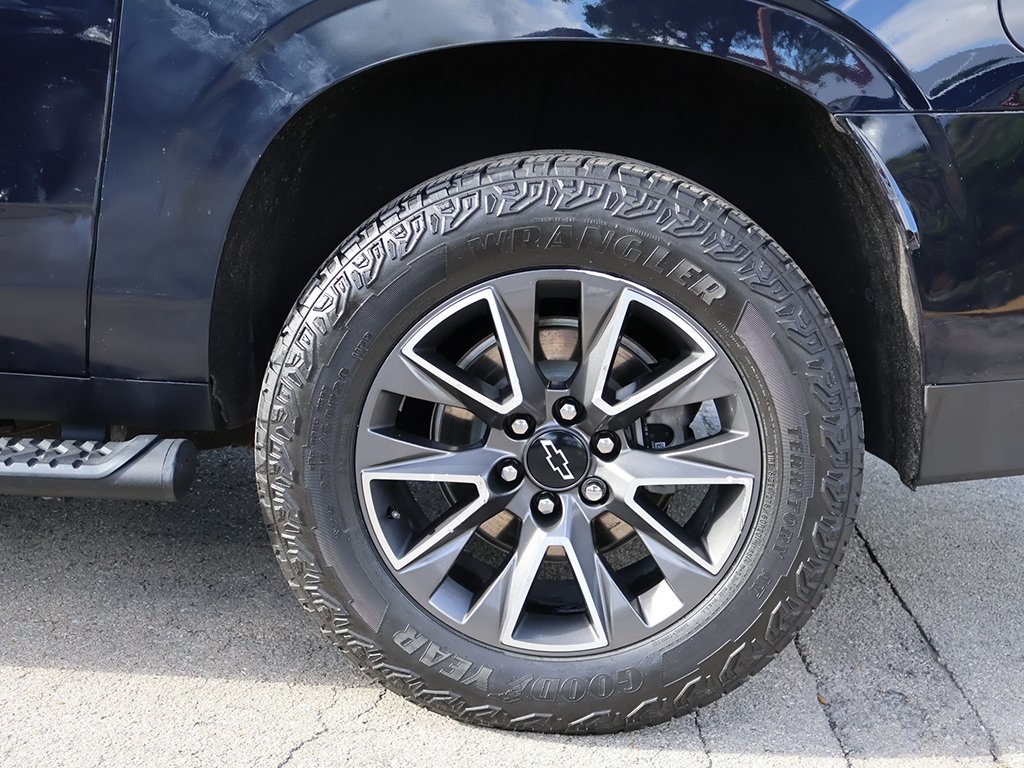 2023 Chevrolet Suburban Z71 photo 24