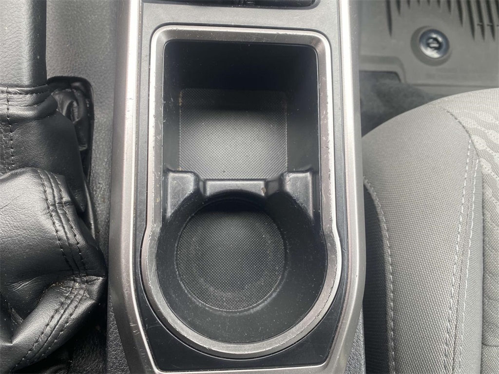 2022 Toyota Tacoma SR5 photo 20