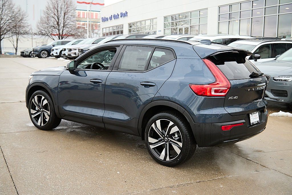 2026 VOLVO XC40 - Image 6