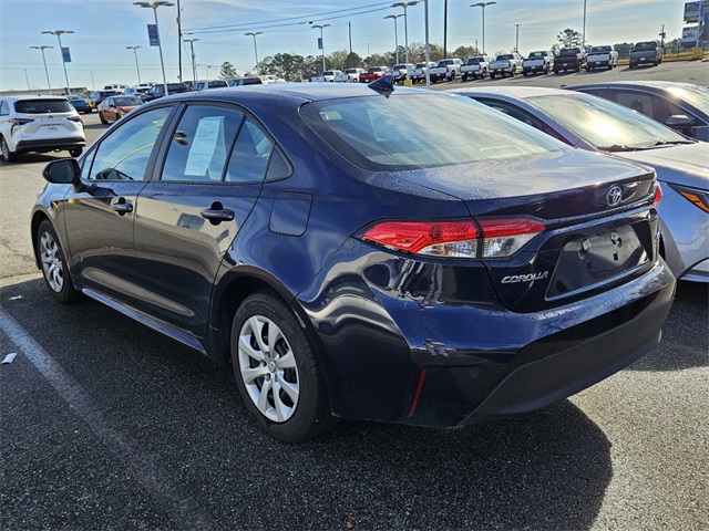 2023 Toyota Corolla LE photo 3